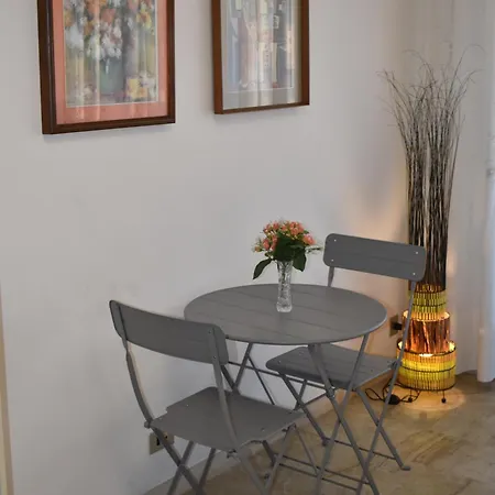 Apartment Vacanze Romane *